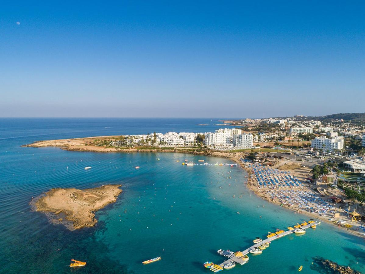 Island Home Seaside Villa Паралимни Екстериор снимка