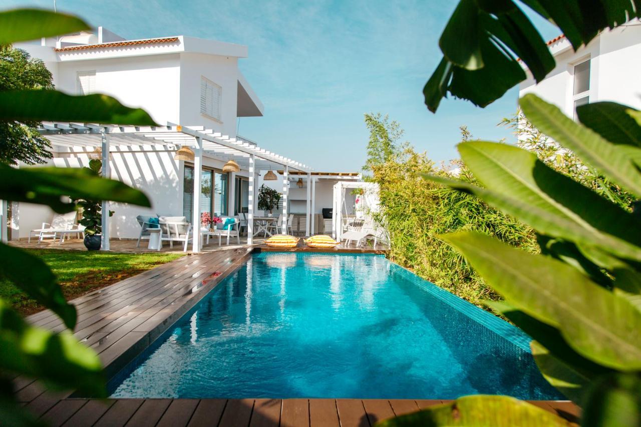 Island Home Seaside Villa Паралимни Екстериор снимка