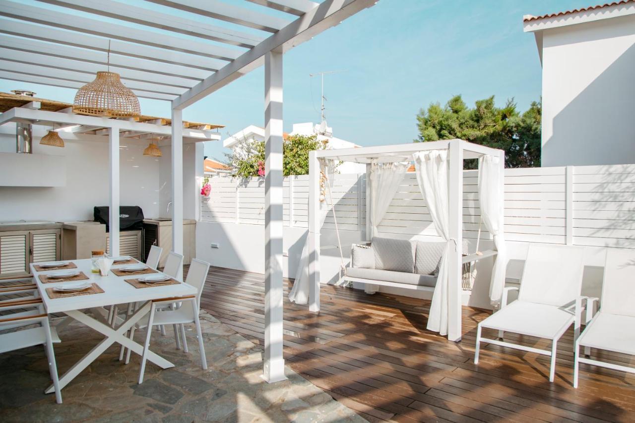 Island Home Seaside Villa Паралимни Екстериор снимка