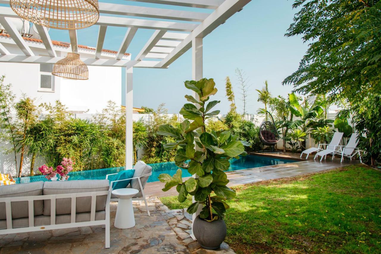 Island Home Seaside Villa Паралимни Екстериор снимка